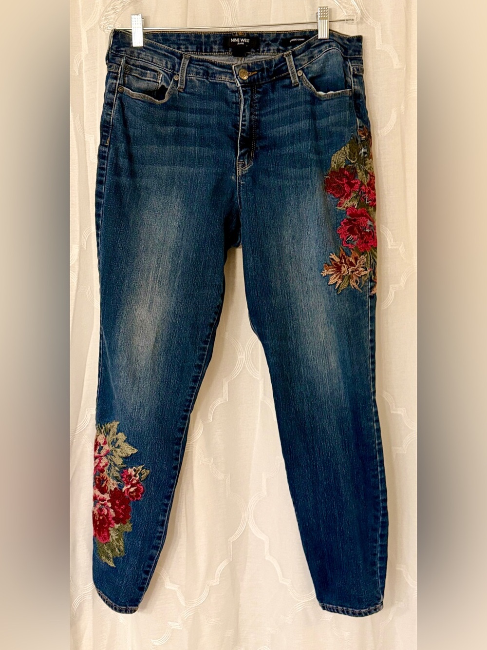 Nine West Floral Embroidered Cropped Skinny Jeans | Size 14 🌸